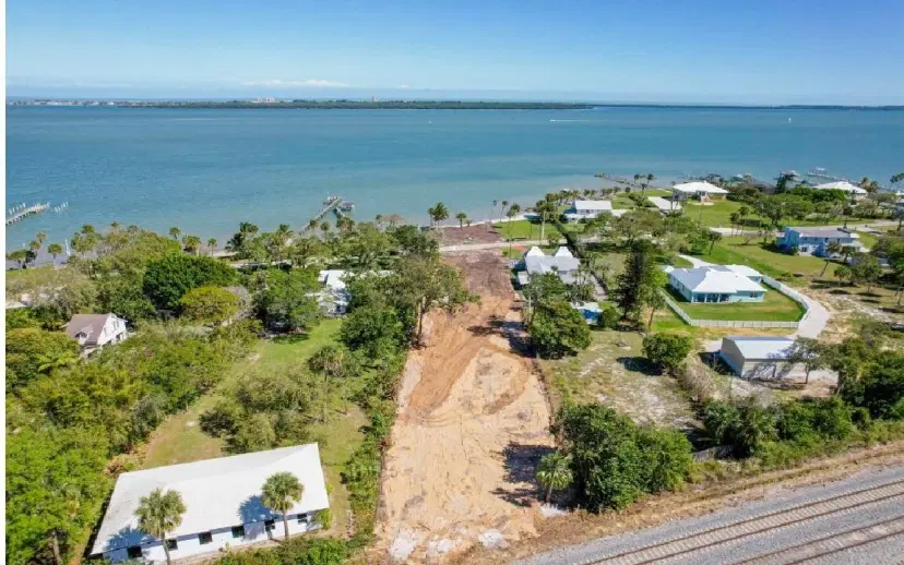 Picture of 1033 S Indian River Drive, Fort Pierce FL 34950