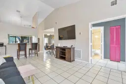 Picture of 7940 NW 10Th St 7940, Plantation, FL 33322