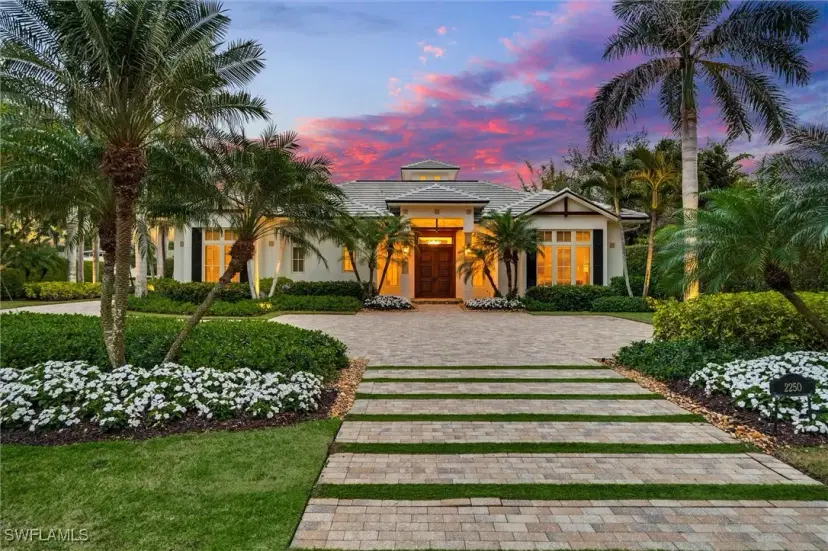 Picture of 2250 Crayton Rd, Naples FL 34103