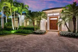 Picture of 2250 Crayton Rd, Naples, FL 34103