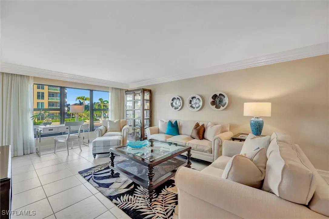 Picture of 4451 Gulf Shore Blvd N 406, Naples, FL 34103