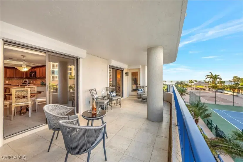 Picture of 4451 Gulf Shore Blvd N 406, Naples FL 34103