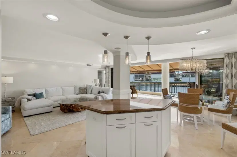 Picture of 2301 Gulf Shore Blvd N 114, Naples FL 34103