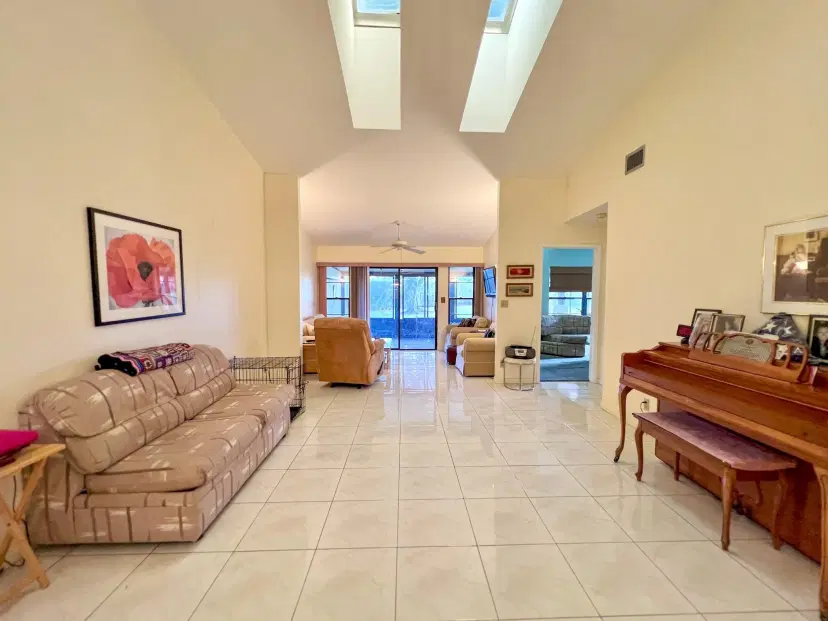 Picture of 10714 Beach Palm Ct B, Boynton Beach FL 33437