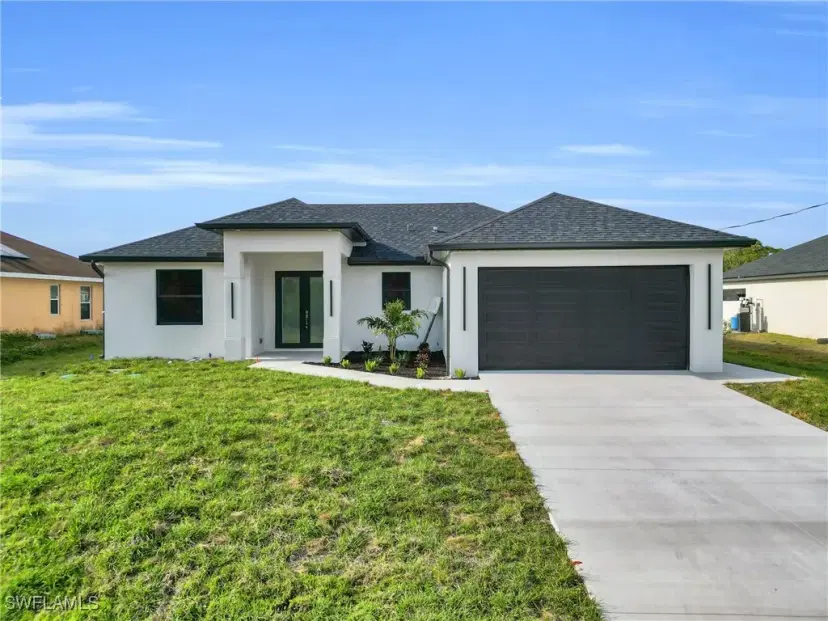Picture of 2620 Helen Cir, Lehigh Acres FL 33971