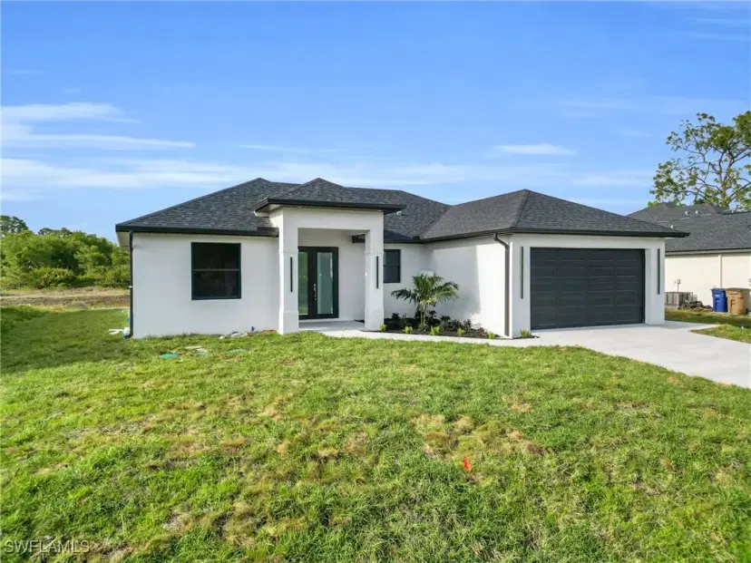 Picture of 2620 Helen Cir, Lehigh Acres FL 33971