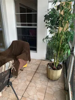 Picture of 3020 NE 16Th Ave 105, Oakland Park, FL 33334