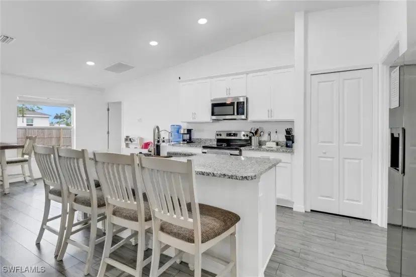 Picture of 1723 NW 12Th Ave, Cape Coral FL 33993