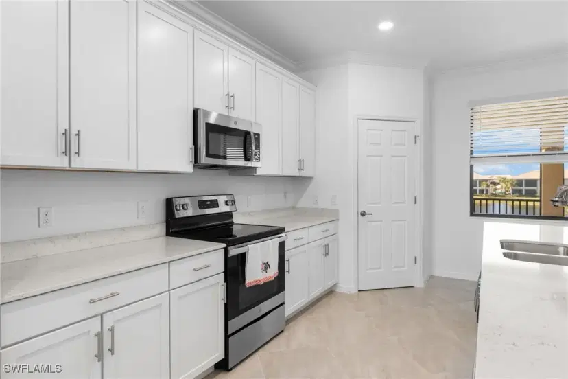 Picture of 2375 Montserrat Ln 201, Naples FL 34120