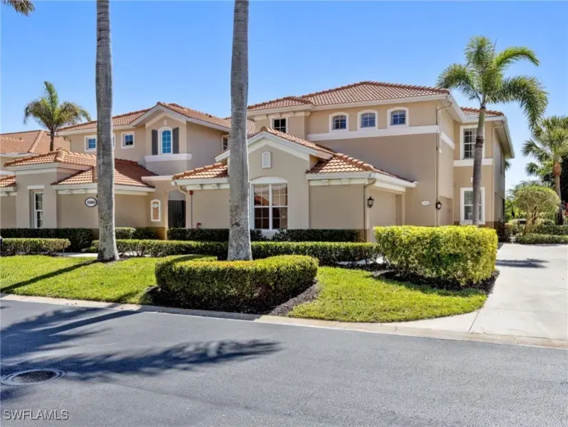 Picture of 11083 Harbour Yacht CT 102, Fort Myers FL 33908