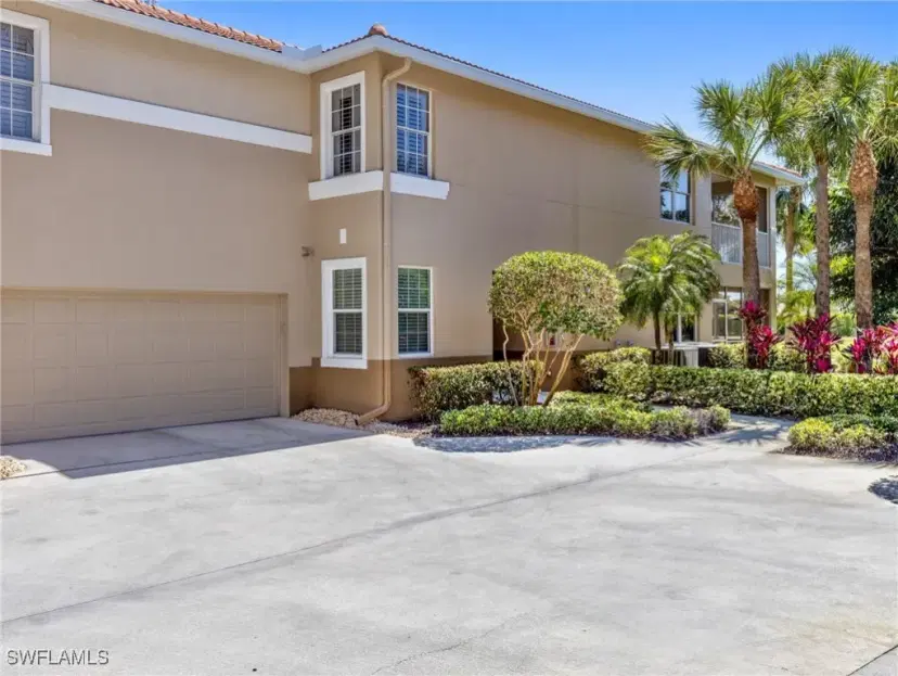 Picture of 11083 Harbour Yacht CT 102, Fort Myers FL 33908