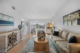 Picture of 845 Gulf Pavilion Dr 204, Naples, FL 34108