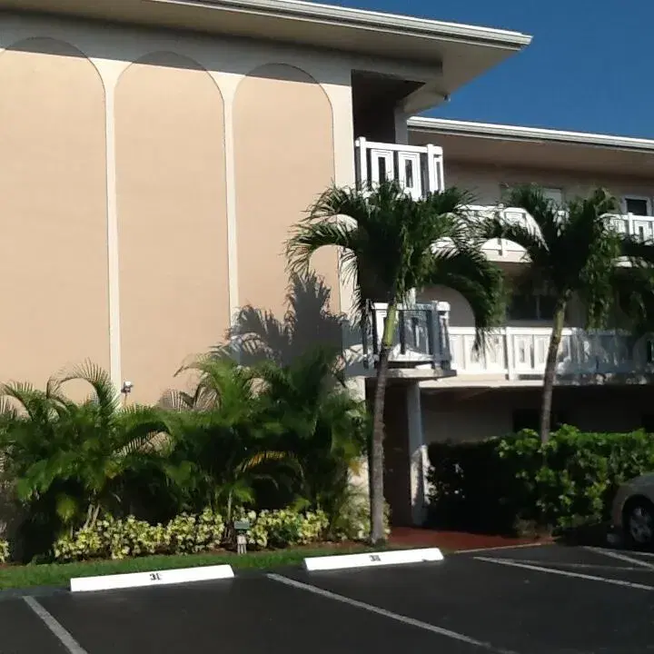 Picture of 2640 S Garden Drive 212, Lake Worth FL 33461