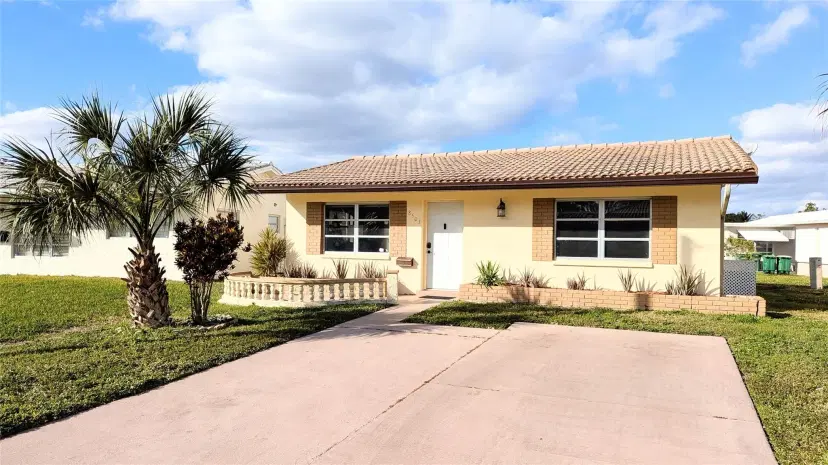Picture of 8503 NW 57Th Ct, Tamarac FL 33321