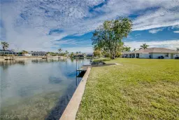 Picture of 605 SE 17Th St, Cape Coral, FL 33990