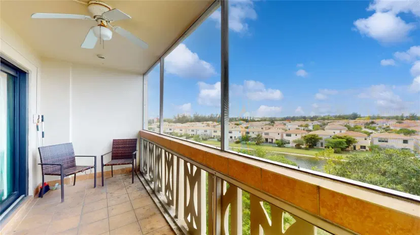 Picture of 800 NE 195Th St 608, Miami FL 33179