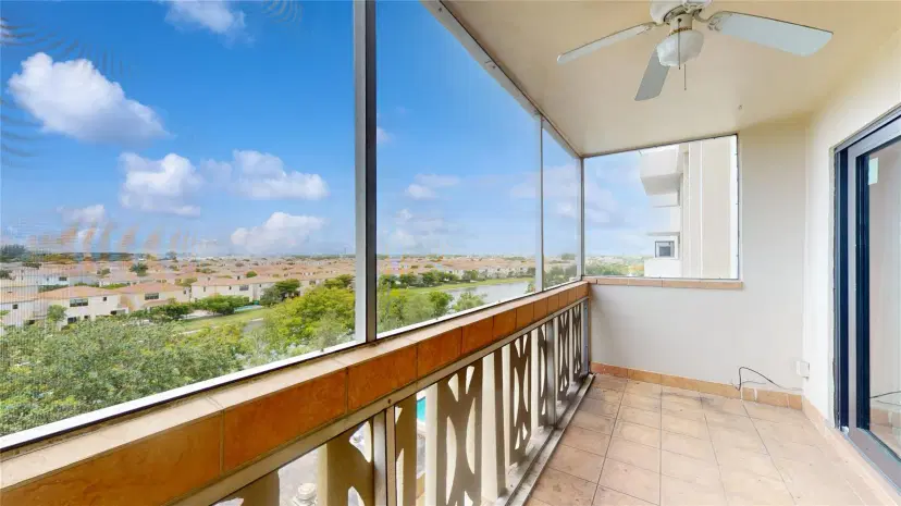 Picture of 800 NE 195Th St 608, Miami FL 33179