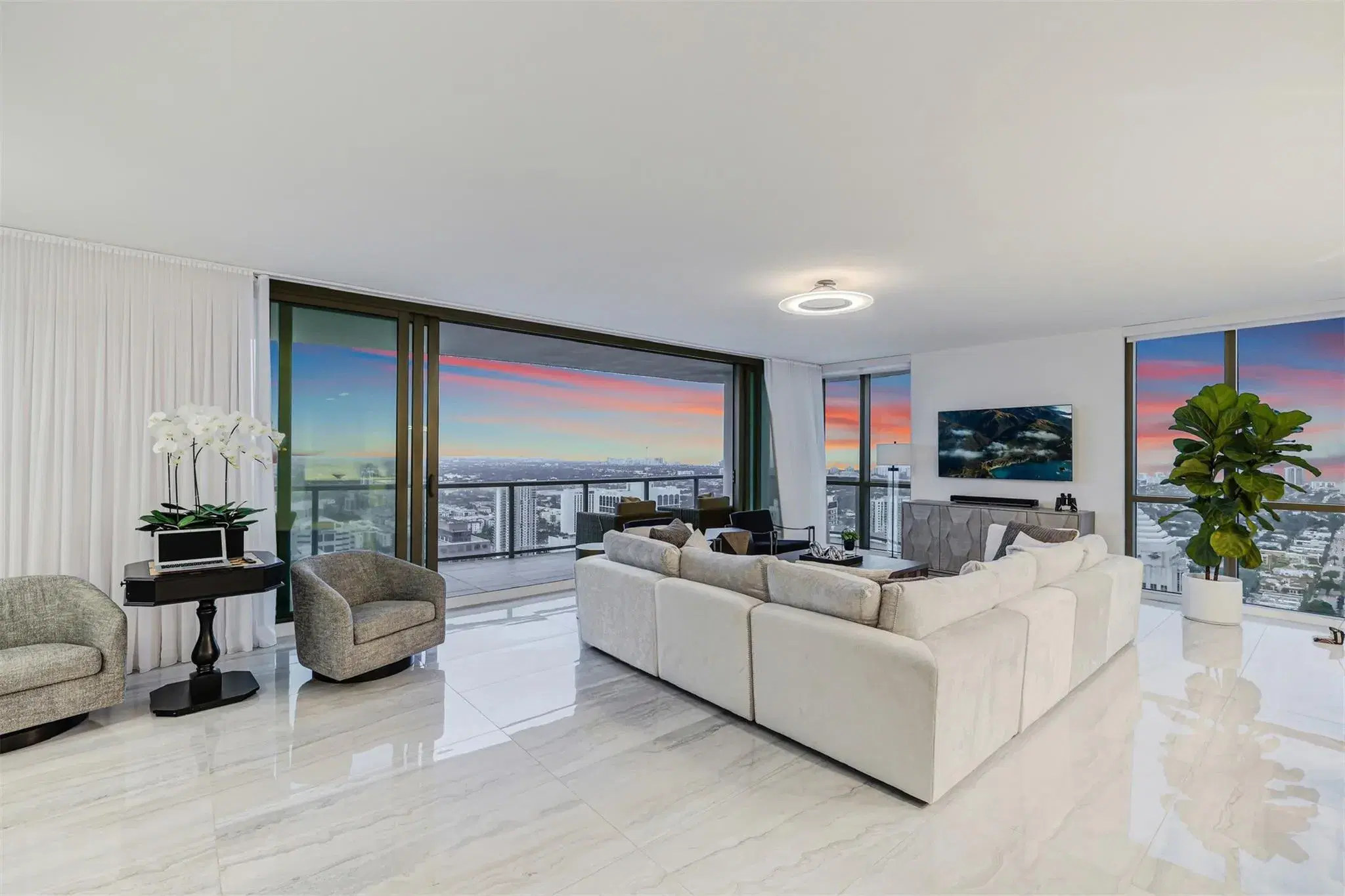 Picture of 100 E Las Olas Blvd 4301, Fort Lauderdale, FL 33301
