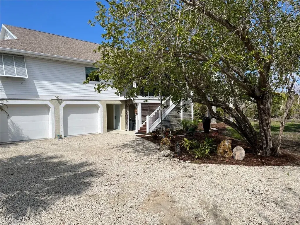Picture of 485 Peachtree Rd, Sanibel, FL 33957