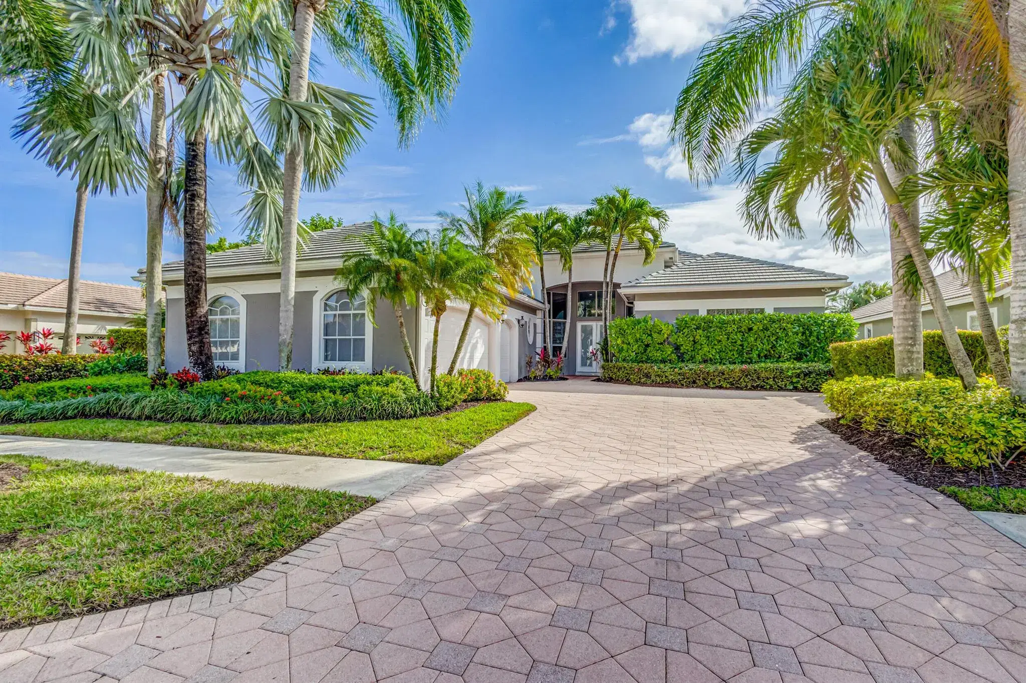 Picture of 8814 Lakes Boulevard, West Palm Beach, FL 33412