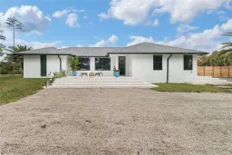 Picture of 7095 Sandalwood Ln, Naples, FL 34109