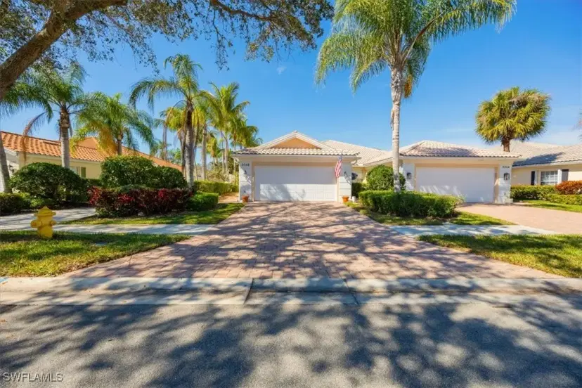 Picture of 3368 Cayman Ln, Naples FL 34119