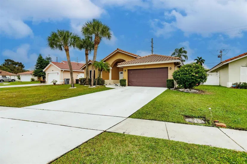 Picture of 5095 Rosen Blvd, Boynton Beach FL 33472
