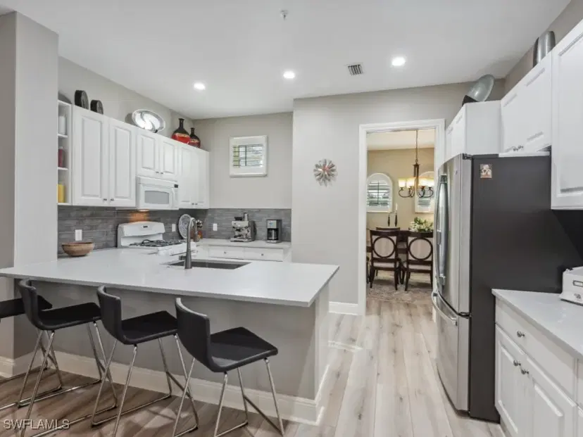 Picture of 9270 Campanile Cir 202, Naples FL 34114