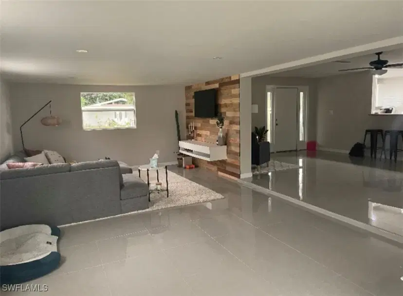 Picture of 1635 Lowell Ct, Fort Myers FL 33907