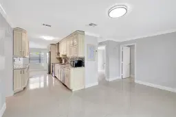 Picture of 2574 NE 12Th Ter, Pompano Beach, FL 33064