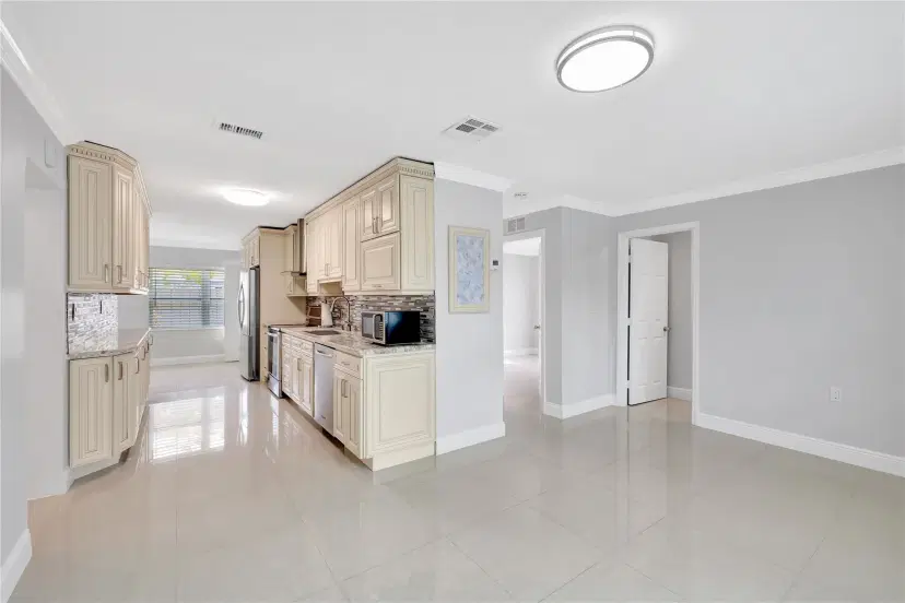 Picture of 2574 NE 12Th Ter, Pompano Beach FL 33064