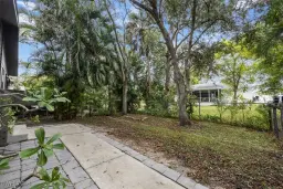 Picture of 1024 Oak Forest Dr 18-9, Naples, FL 34104