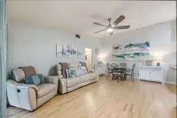 Picture of 1024 Oak Forest Dr 18-9, Naples, FL 34104