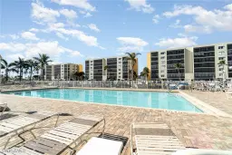 Picture of 4331 Bay Beach Ln 452, Fort Myers Beach, FL 33931