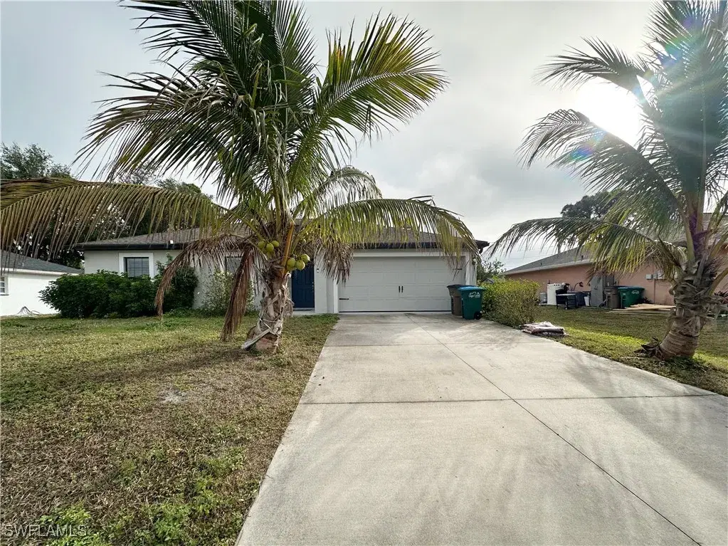 Picture of 2731 NE 7Th Pl, Cape Coral, FL 33909