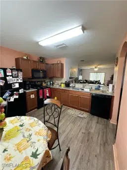 Picture of 2731 NE 7Th Pl, Cape Coral, FL 33909