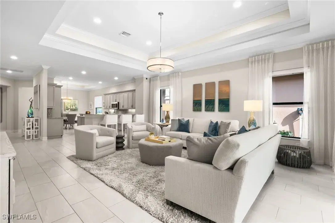 Picture of 6608 Roma Way, Naples, FL 34113