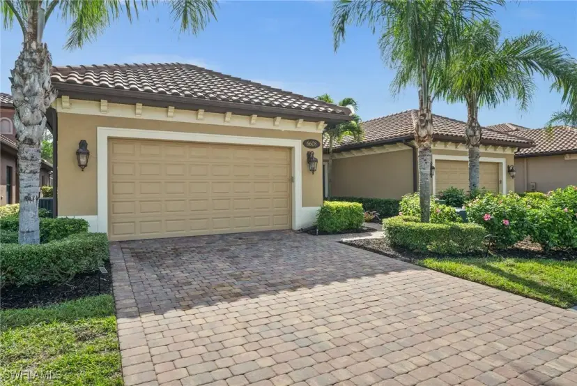 Picture of 6608 Roma Way, Naples FL 34113