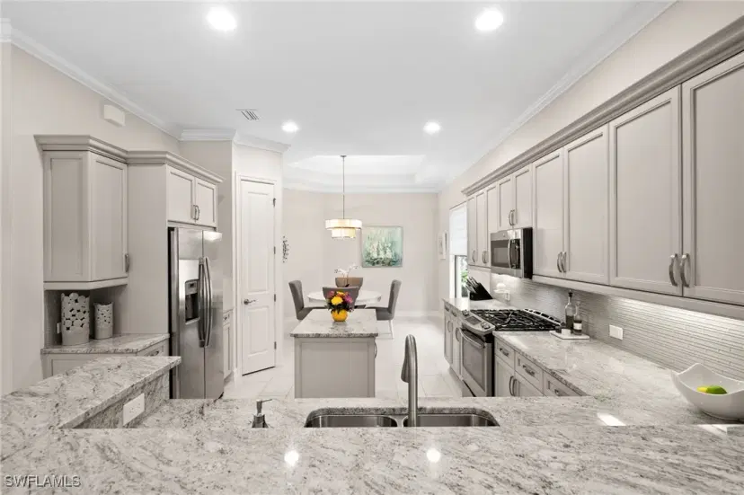 Picture of 6608 Roma Way, Naples FL 34113