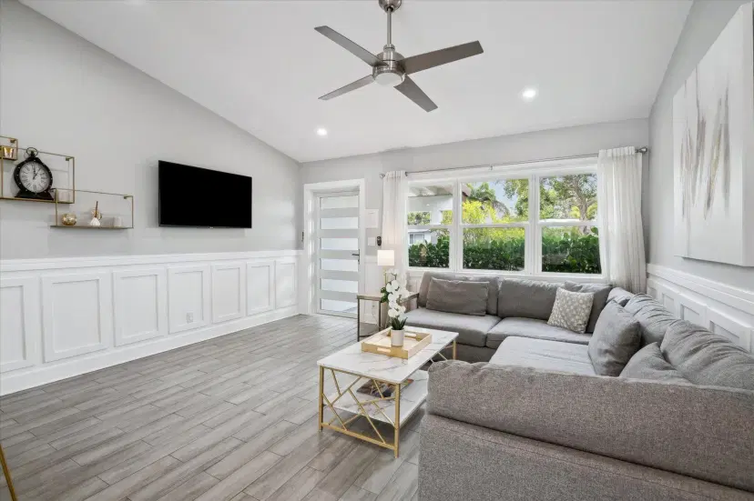 Picture of 258 Avalon Avenue, Lauderdale By The Sea FL 33308