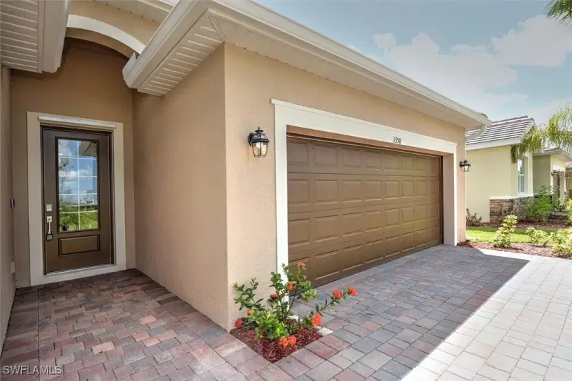 Picture of 3358 Weston Manor Dr, Alva FL 33920
