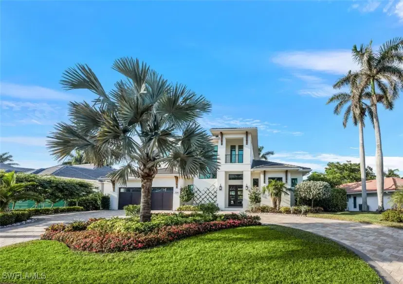 Picture of 725 Parkview Ln, Naples FL 34103