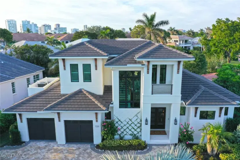 Picture of 725 Parkview Ln, Naples FL 34103