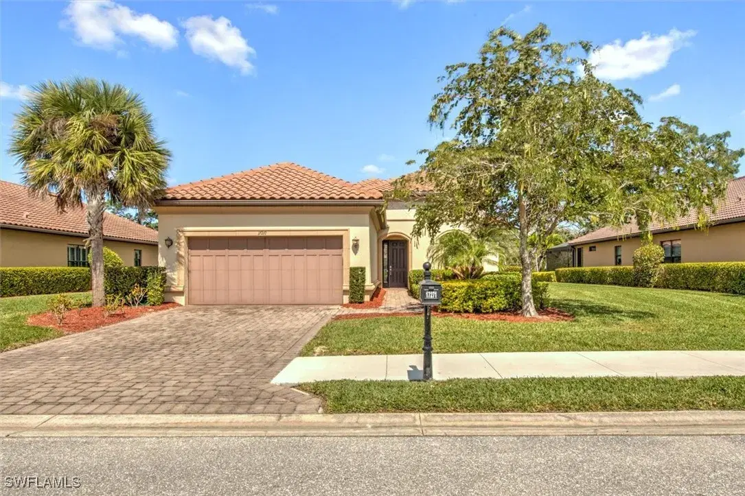 Picture of 17271 Walnut Run Dr, Alva, FL 33920