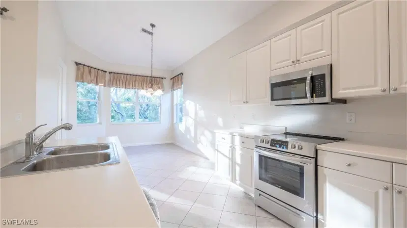 Picture of 11970 Bramble Cove Dr, Fort Myers FL 33905