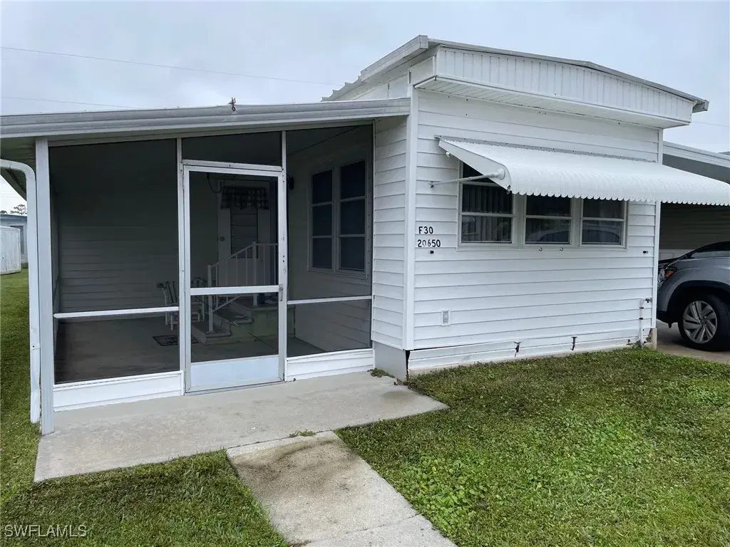 Picture of 20650 Garden Dr, Estero, FL 33928
