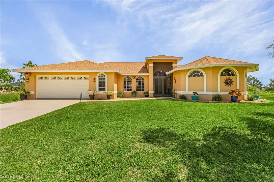 Picture of 1128 NE 44Th Ln, Cape Coral, FL 33909
