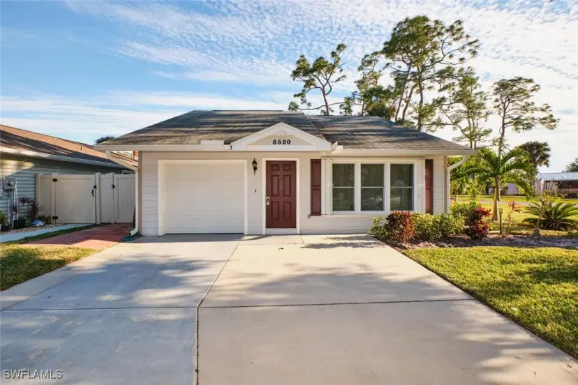 Picture of 5520 Longleaf Dr, North Fort Myers FL 33917