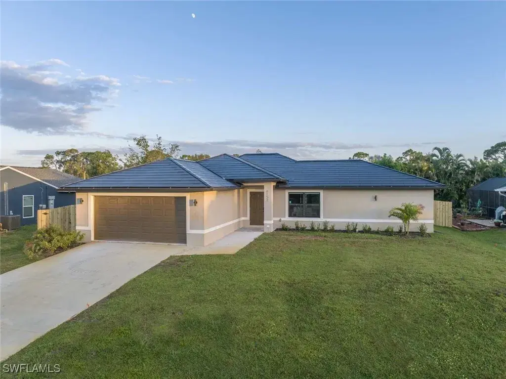 Picture of 8152 Pelican Rd, Fort Myers, FL 33967