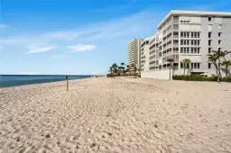 Picture of 9811 Gulf Shore Dr 301, Naples, FL 34108